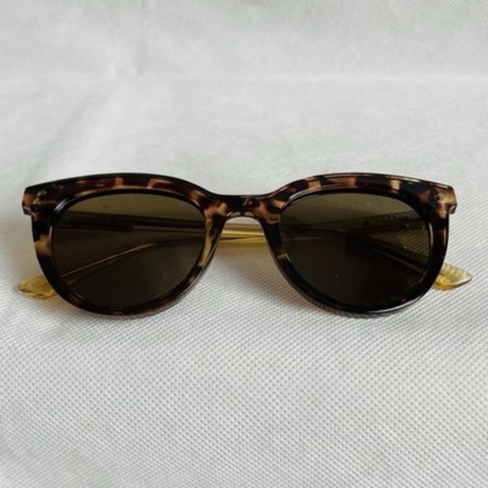 Prive Revaux The Kiki Tortoise Shell Brown Polarized Sunglasses Case Cloth - Picture 15 of 17